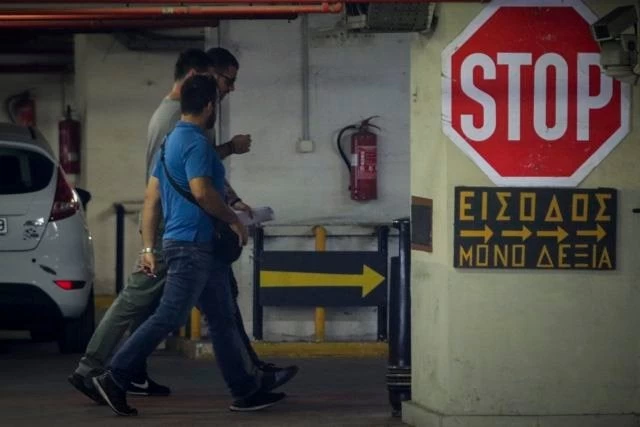 Υπόθεση Φλώρου: Κλήσεις σε 15 άτομα από την Εισαγγελία Διαφθοράς για πλαστά ιατρικά πιστοποιητικά